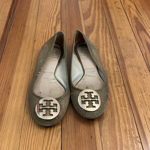 8.5 Tory Burch flats good condition